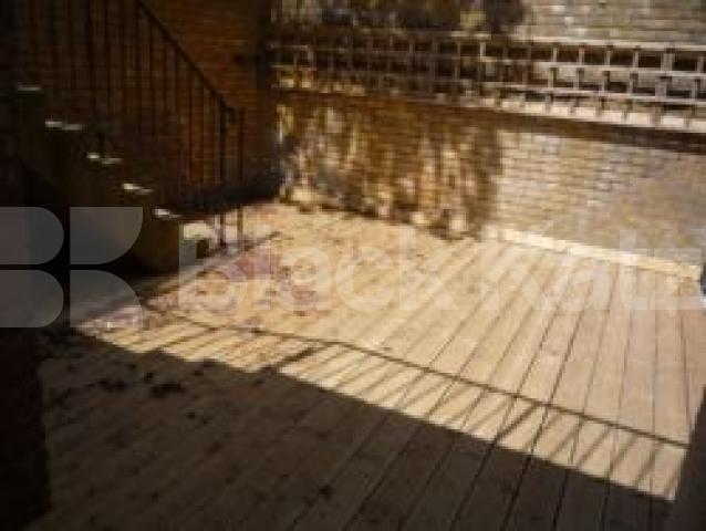 			LET!, 3 Bedroom, 1 bath, 1 reception Flat			 Womesley Road, CROUCH END
